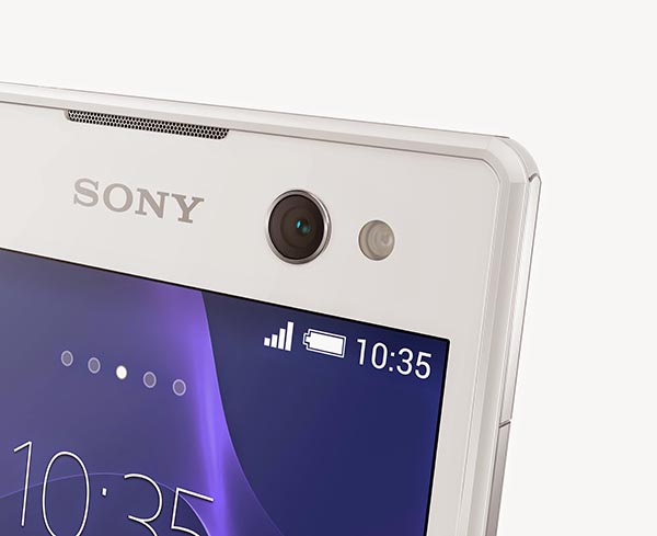 4_Xperia_C3_White_Design